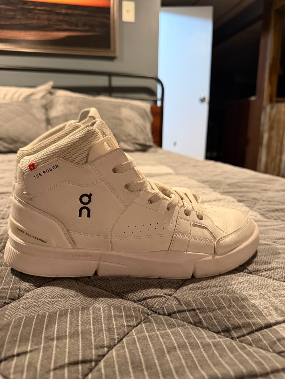 On Running The Roger Mid-Top Sneakers in Off-White/Cream